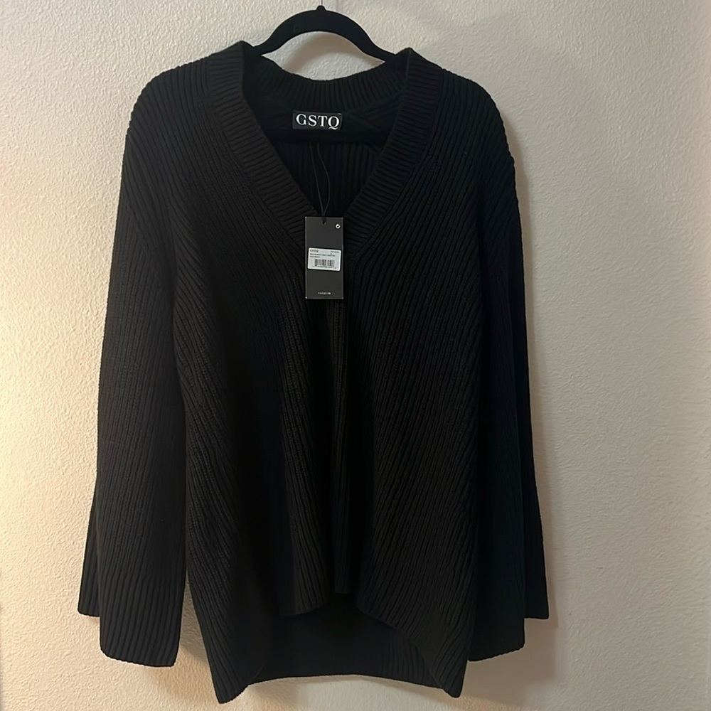 GSTQ Snap Sleeve Sweater